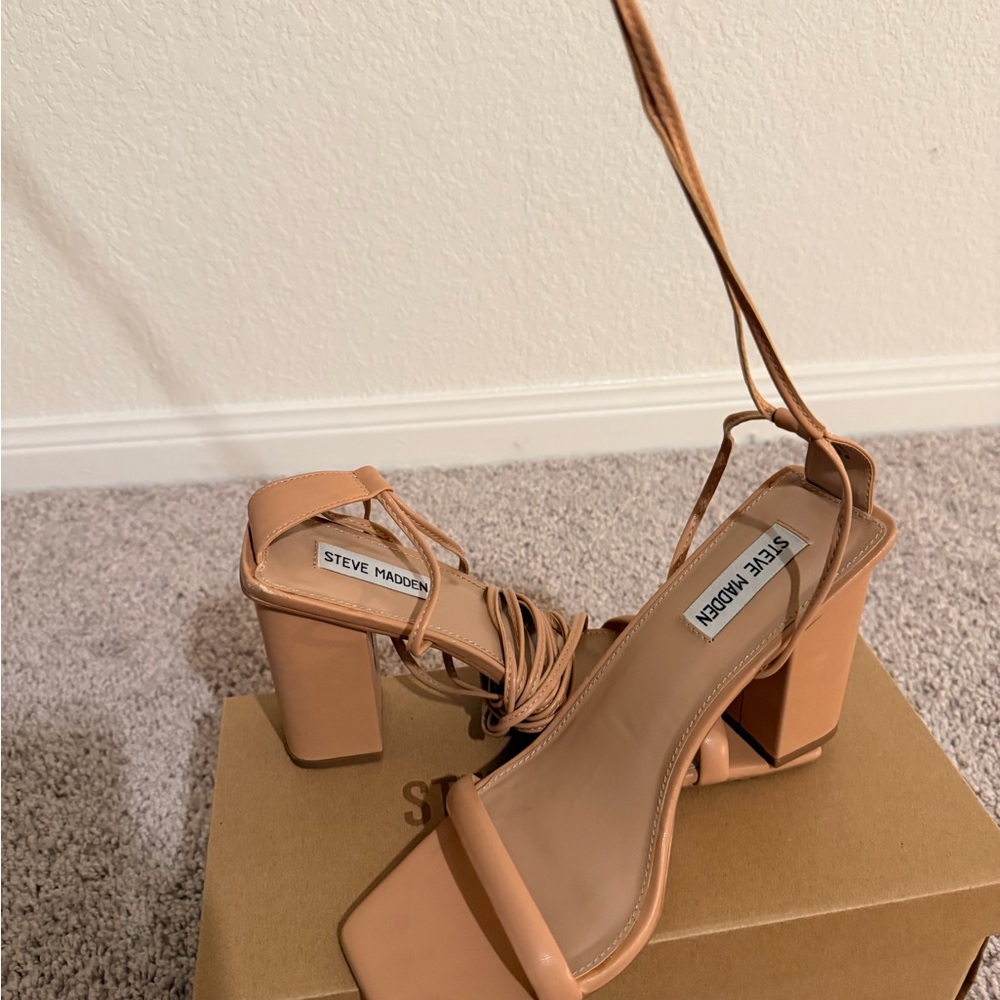 Steve Madden Nude/Tan Block Heel Lace-Up Sandals